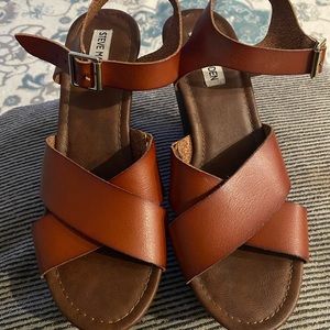 Steve Madden brown wedges